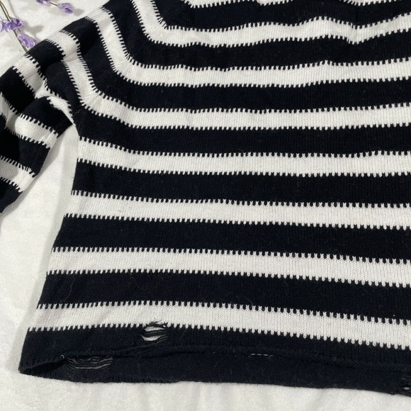 NEW Wildfox [ Large ] Optic Stripe Leanne‎ Sweater in Night Vanilla - Picture 10 of 12